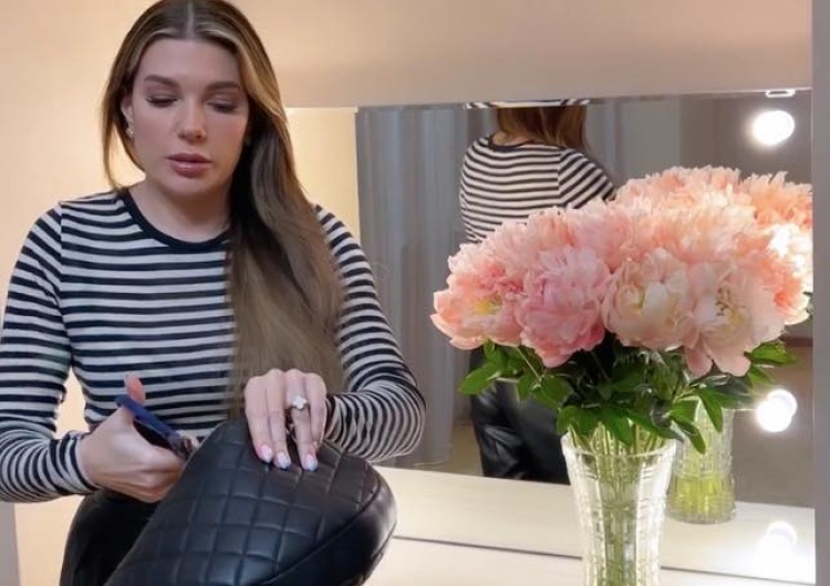  Rosjanki niszczą torebki Chanel. Skarżą się na „poniżanie ze względu na narodowość” [WIDEO]