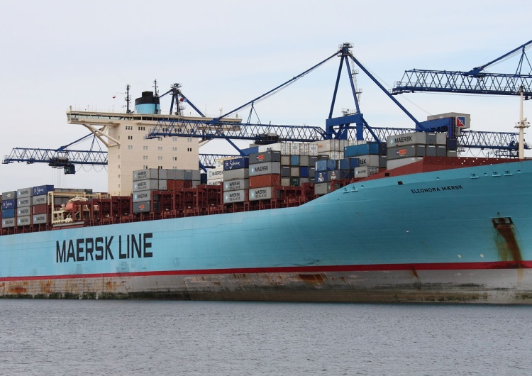 Kontenerowiec Eleonora Maersk w porcie w Gdańsku Niemcy chcą zatrzymać budowę portu kontenerowego w Świnoujściu