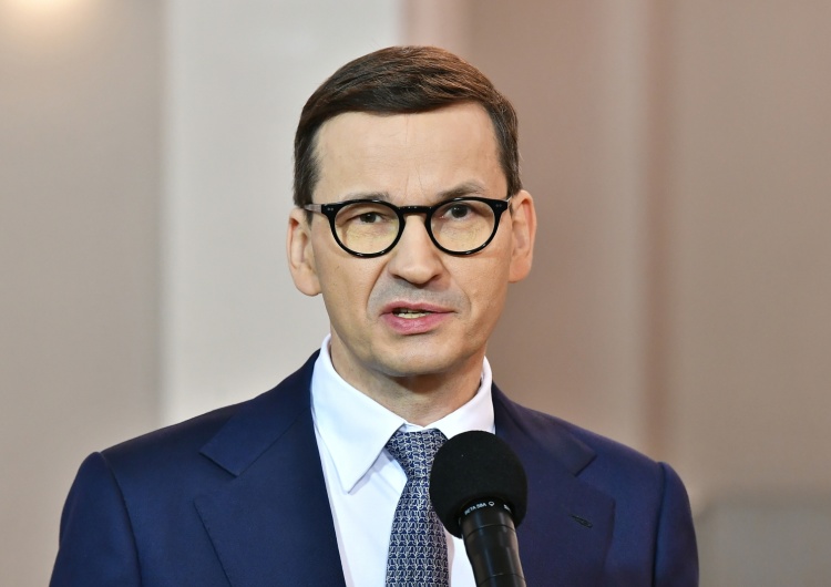 Mateusz Morawiecki Premier Morawiecki: W polskich szpitalach leczymy rannych na froncie żołnierzy ukraińskich