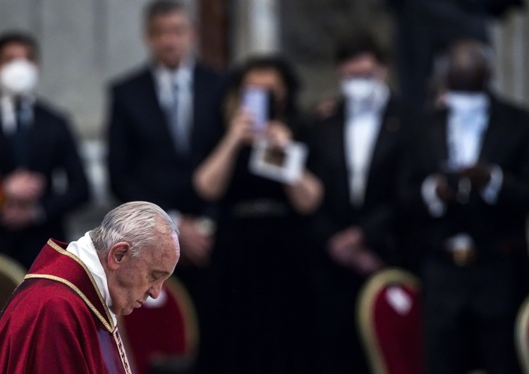 Watykan: Papież Franciszek przewodniczył liturgii Męki Pańskiej.
