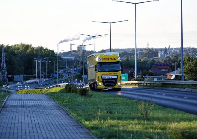 Białoruś wprowadza zakaz wjazdu pojazdów ciężarowych zarejestrowanych w UE