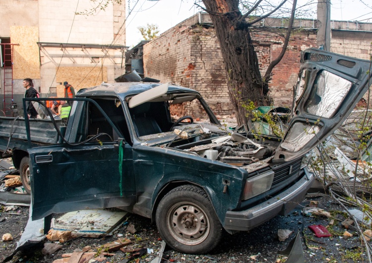 Zniszczenia w Charkowie po ataku rakietowym Setki tysięcy Ukraińców wywiezionych w głąb Rosji? Rzecznik praw człowieka mówi o wysiedleniach