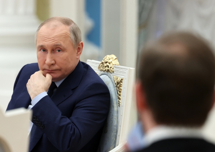 Prezydent Federacji Rosyjskiej Władimir Putin Podejrzenia wokół zachowania Putina. Maskuje oznaki choroby, bo obawia się odsunięcia od władzy?