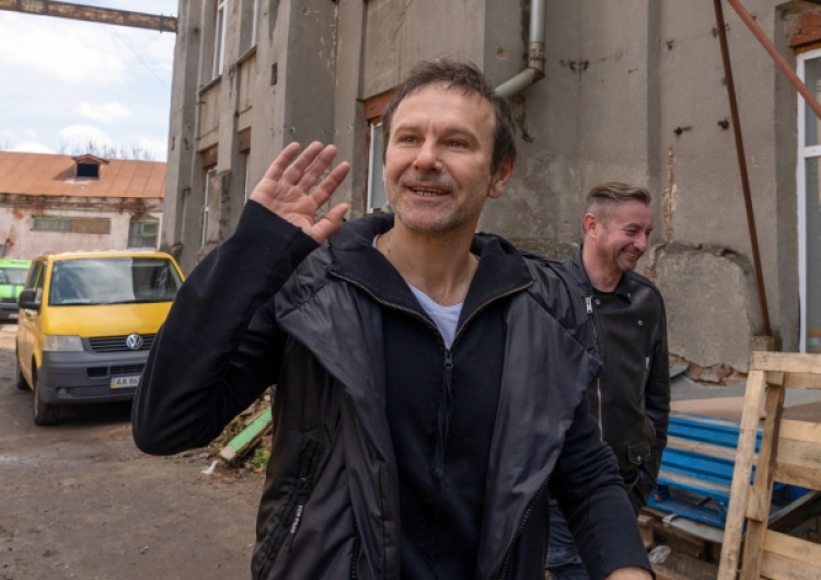  Ukraiński rockman podnosi morale żołnierzy w Donbasie