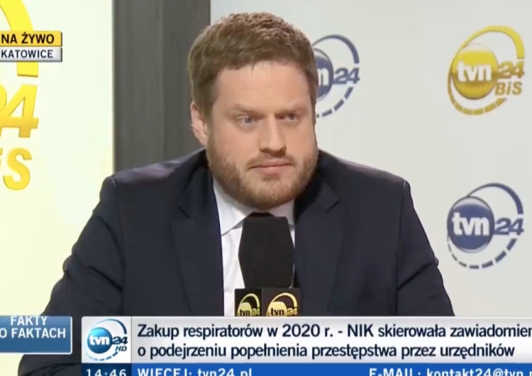 Janusz Cieszyński Rozmowa ministra z dziennikarzem TVN podbija internet! „To pan o tym nie wie?” [WIDEO]