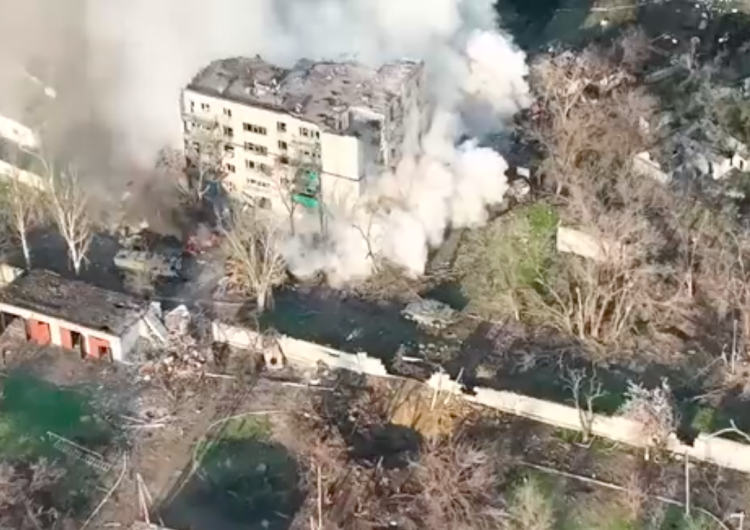  Rosyjski czołg strzela do cywili? [video]