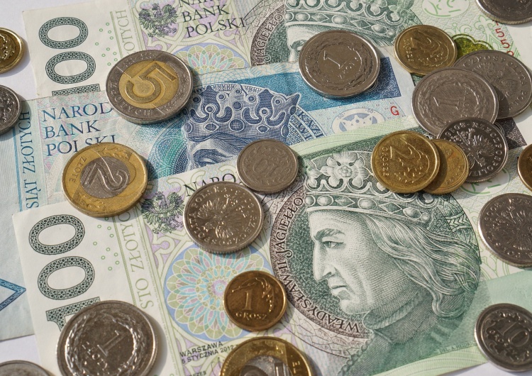 Pieniądze Albo banki same podniosą oprocentowanie lokat, albo rząd „skutecznie zachęci” je do tego