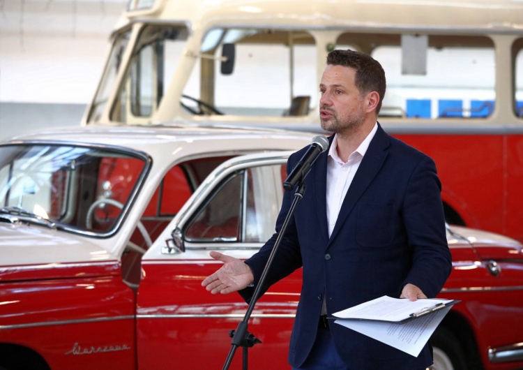 Wiemy, ile zarabia Rafał Trzaskowski i jego współpracownicy