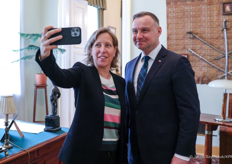 Prezydent Andrzej Duda i szefowa Youtube Susan Wojcicki Prezydent Duda spotkał się z prezes YouTube. Rozmawiali o metodach walki z dezinformacją