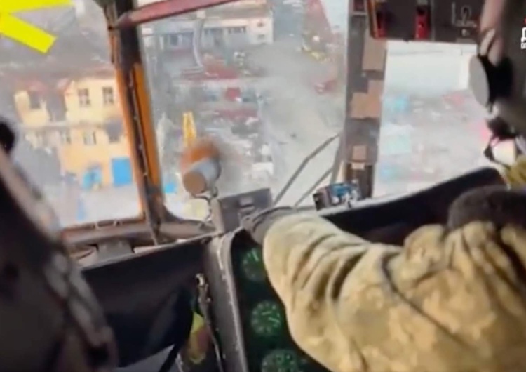  Tak Ukraińcy dostarczali broń obrońcom Azowstalu. Pierwsze takie nagranie [WIDEO]