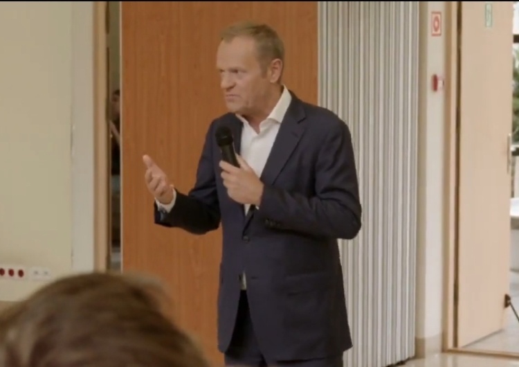  [wideo] Tusk: „Ukraińcy ze łzami w oczach mi dziękują, mówiąc: «Także dzięki panu Ukraina jest wciąż niepodległa»”