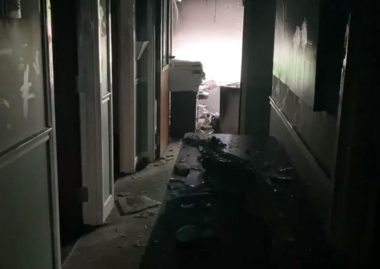 Zdewastowana część budynku centrum opieki [WIDEO] 