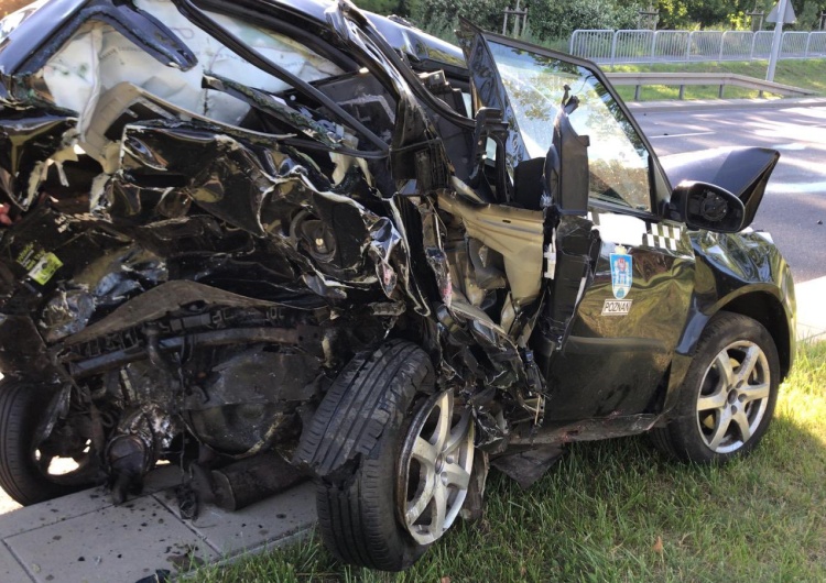 „Prędkościomierz zatrzymał się w okolicach 220 km/h”. Dwie osoby zginęły w koszmarnym wypadku. Prowadził 16-latek bez uprawnień