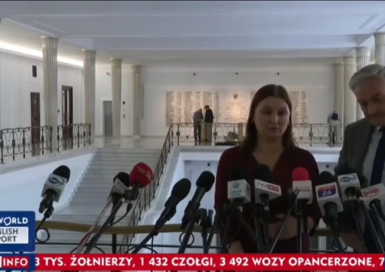  [WIDEO] „Jesteś liderem, przypominam”. Zaskakująca sytuacja przed konferencją Lewicy