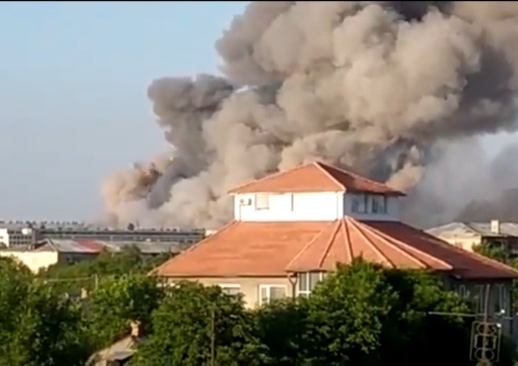  Okupowany Krasnyj Łucz. Tajemnicza eksplozja rosyjskiego składu amunicji [WIDEO]