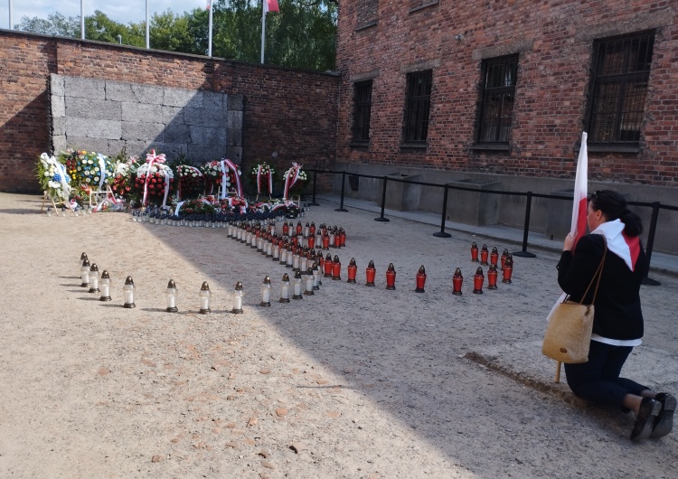 Upamiętnienie 82. rocznicy I Transportu [Polaków] do Auschwitz Społeczny Komitet 14 Czerwca wspólnie z Komitetem Obrońców Palace upamiętniły 82. rocznicę I transportu Polaków do KL Auschwitz.