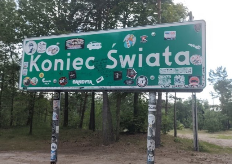Prawy Sierpowy: Podróż na Koniec Świata