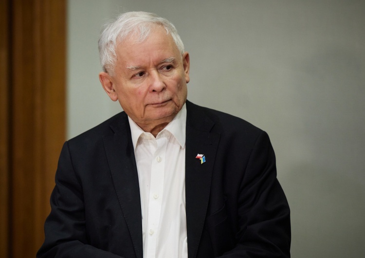 Prezes PiS Jarosław Kaczyński Sąd zadecydował ws. pozwu przeciwko wicepremierowi Kaczyńskiemu. Tusk zabiera głos