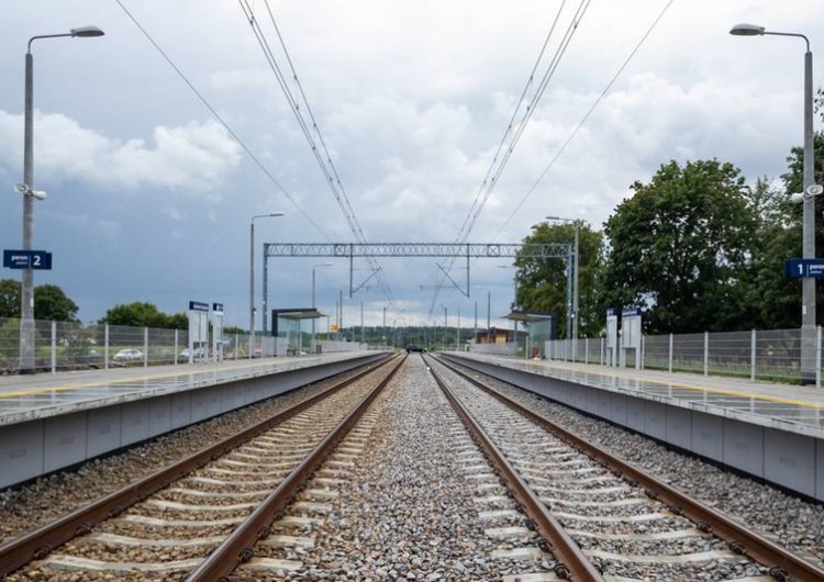 fot. PKP PLK Od 1 lipca podwyżki dla 38 tysięcy pracowników w PKP PLK