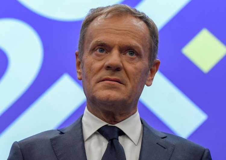Incydent Sterczewskiego z policją. Tusk zabiera głos