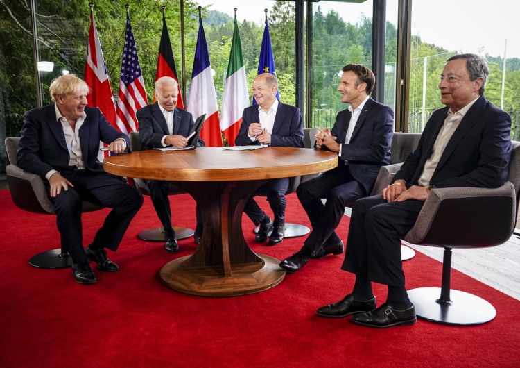 Od lewej: Boris Johnson, Joe Biden, Olaf Scholz, Emmanuel Macron, Mario Draghi Szczyt G7 zakończony. Oto najważniejsze postanowienia