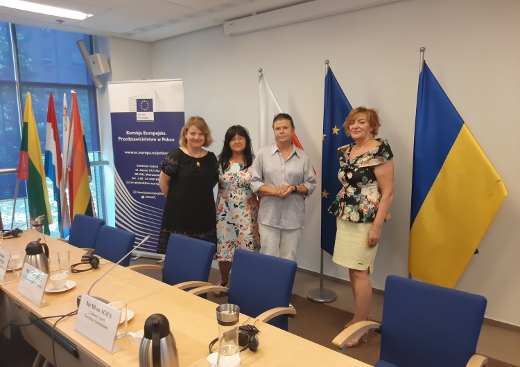 Rozmowy o równouprawnieniu z komisarz UE