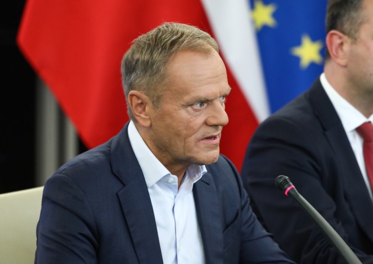  Co wynika z wewnętrznych sondaży PO? Onet: „Tusk szykuje uderzenie”