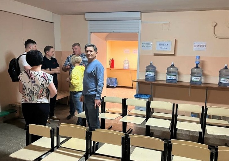 Piotr Duda na Ukrainie. „Przekazaliśmy pomoc na odbudowę szkoły”