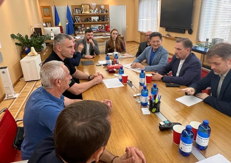Piotr Duda do Witalija Kliczko: Przyjechaliśmy pokazać Wam naszą solidarność. Trwa drugi dzień wizyty delegacji Solidarności na Ukrainie