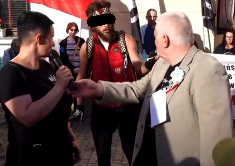 Zdarzenie na Krakowskim Przedmierściu Przyniósł pocisk na Krakowskie Przedmieście. Są zarzuty