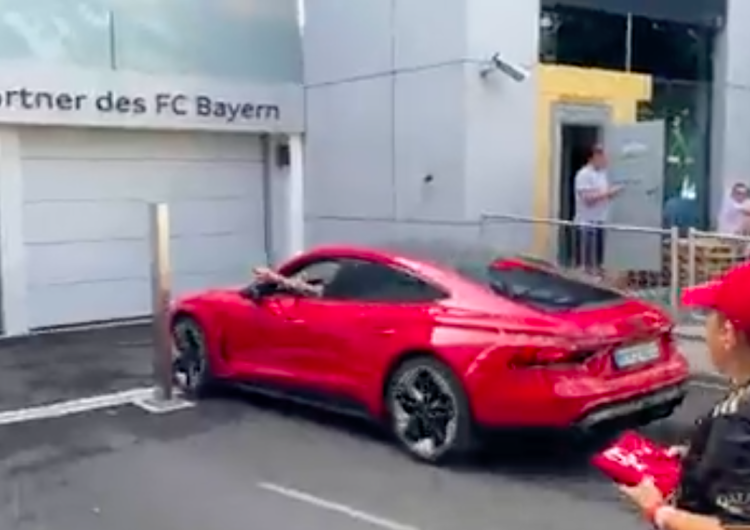  Lewandowski znowu to zrobił. Niemiecki dziennikarz pokazał nagranie [WIDEO] 