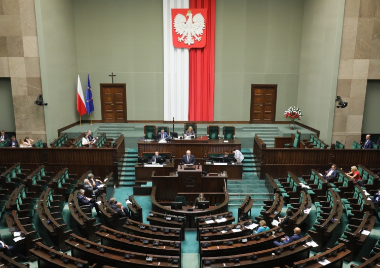  [najnowszy sondaż] Dobre wieści dla PiS, wzrost KO, fatalny wynik PSL