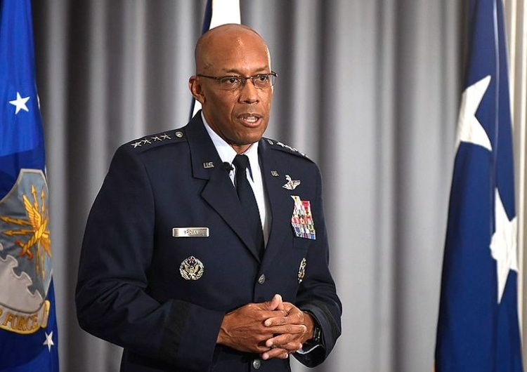 Gen. Charles Brown Ukraina jednak dostanie myśliwce od NATO? Szef sztabu amerykańskich sił powietrznych: