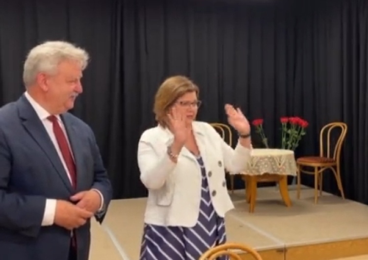  „Kaziu, ludzie wiedzą”. Leszczyna porównała polityka PO do Jezusa [WIDEO]