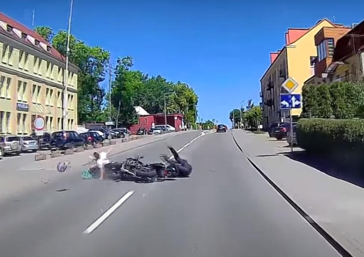 Niebezpieczny wypadek w Sztumie  Groźny wypadek w Sztumie. Motocykl zderzył się ze skuterem [WIDEO]