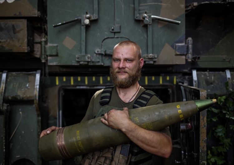 Ukraiński artylerzysta Niemieckie media: Ukraina szykuje się do Wielkiej