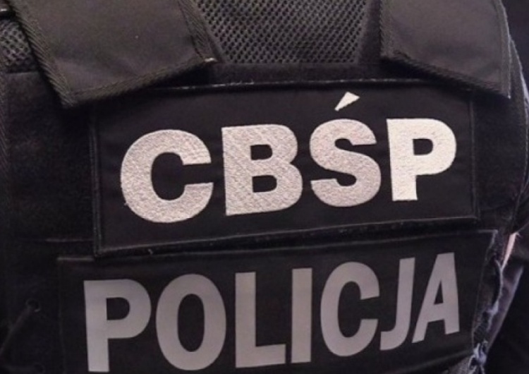 Policjanci CBŚP rozbili gang. Wśród zatrzymanych dwóch funkcjonariuszy