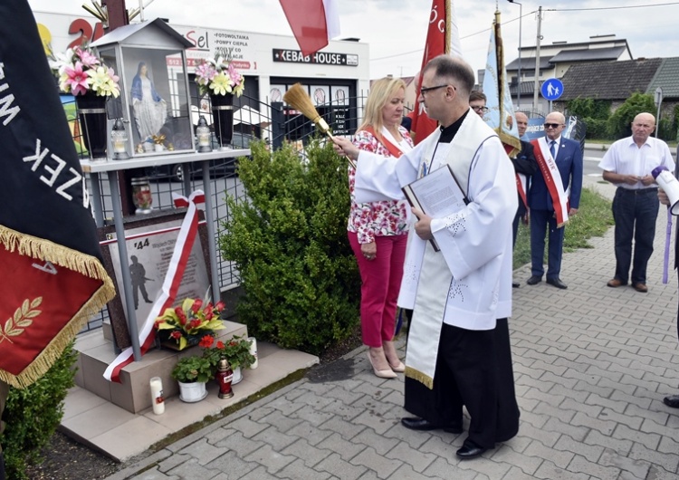 W Częstochowie odsłonięto i poświecono tablicę pamięci Bolesława „Wojtka” Omyły Uczcili pamięć Powstańców