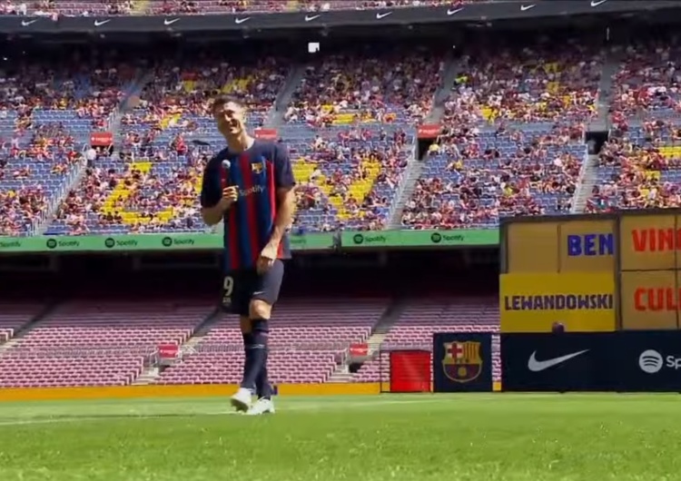  Kibice oszaleli. Lewandowski przywitał się po katalońsku na Camp Nou [WIDEO] 
