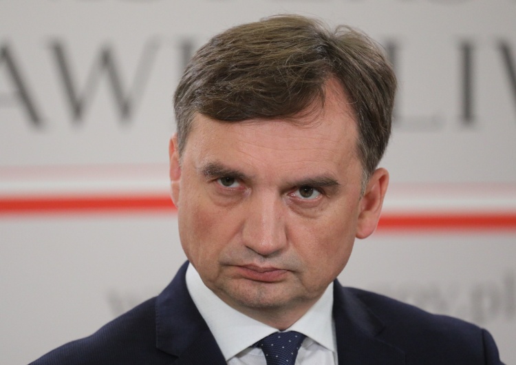 Zbigniew Ziobro [VIDEO] Dziennikarka TVN24 zapytała Zbigniewa Ziobrę czy przeprosi Władysława Frasyniuka...
