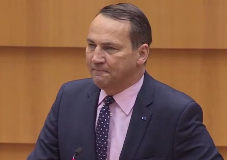 Radosław Sikorski / screen YT/EP Skandaliczny wpis Sikorskiego. Uderzył w ministra sprawiedliwości
