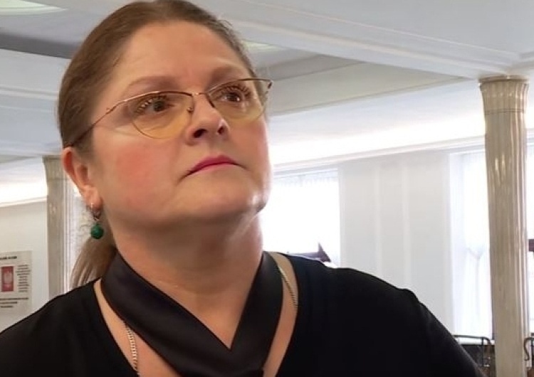 „Jeżeli umieszczone przeze mnie nazwisko Pawłowicz odnosi Pani do siebie…” Senator PO najpierw obrażała, teraz „przeprasza”