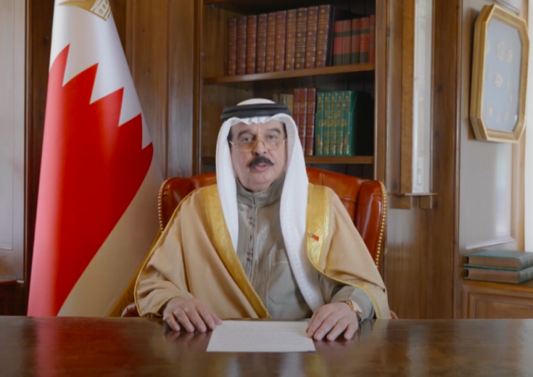 Hamad ibn Isa Al Chalifa Niezwykłe wydarzenie. Król Hamad zaprosił papieża Franciszka do złożenia wizyty w Bahrajnie