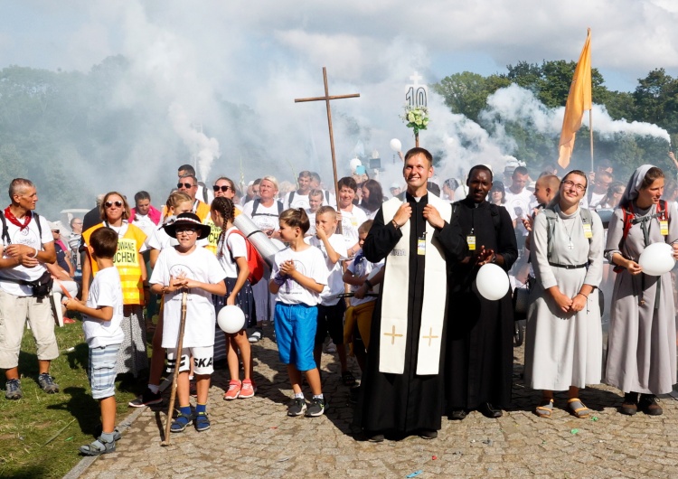 311. Piesza Pielgrzymka Warszawska Przeor Jasnej Góry do warszawskich pielgrzymów: Przybywacie po nadzieję, bo czasy są trudne