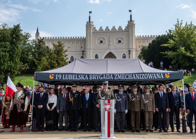 Uroczyste obchody i piknik z okazji Święta Wojska Polskiego w Lublinie Uroczyste obchody i piknik z okazji Święta Wojska Polskiego w Lublinie