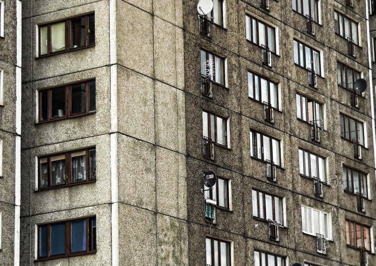 zdjęcie poglądowe Poznań: abp Gądecki erygował parafię z kaplicą w bloku mieszkalnym