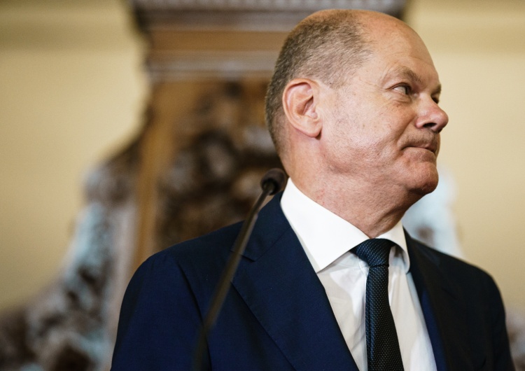 Niemcy: Scholz przed komisją śledczą. Kanclerz