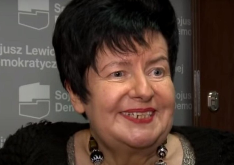 Joanna Senyszyn „Lepiej się taplać w prawdziwym błocie niż w pisowskim i kościelnym”. Senyszyn pokazała nietypowe zdjęcie z wakacji