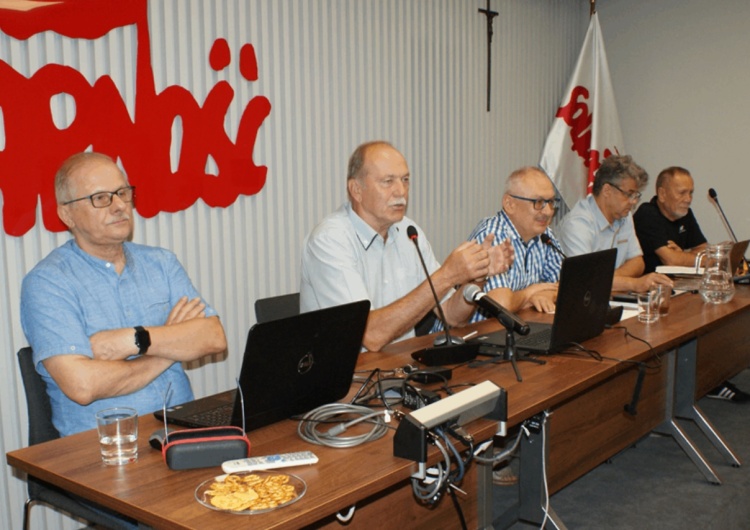 Oświatowa Solidarność domaga się zwiększenia wynagrodzeń nauczycieli