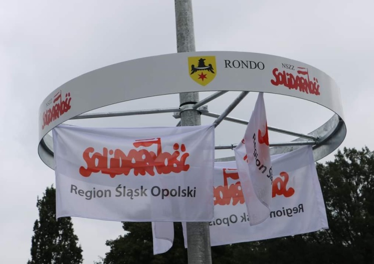 Nadanie imienia NSZZ „Solidarność” rondu w Namysłowie